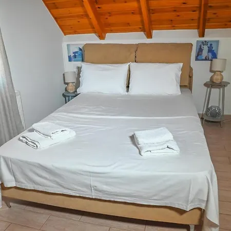 Loft Araxos