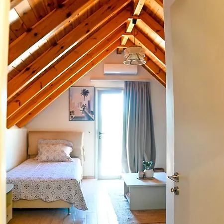 Loft Araxos